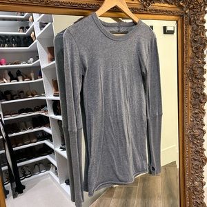 Enzo Costs gray sweater